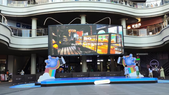 High-resolution LED screens